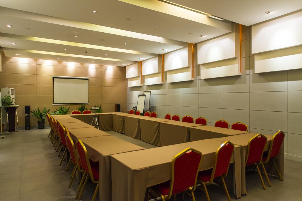 Jinjiang Inn - Shanghai Everbright Convention & Exhibition Center Eksteriør bilde